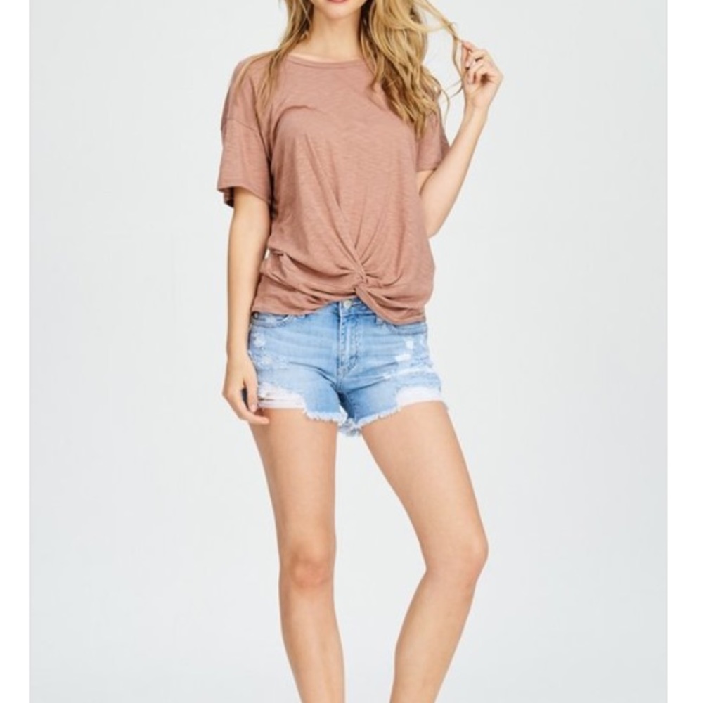 ✨ NEW✨Rust Front Knoted Shirt - Picture 2 of 8